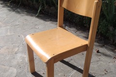 Vente: Chaise bois haute (pour 5 ans/ assise à 36 cm du sol)	en TBE