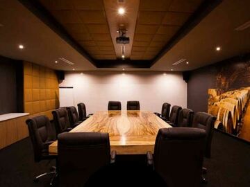 Book a meeting | $: The Collective room | A place for your next presentation