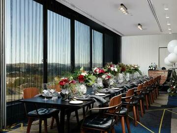 Book a meeting | $: QT Lounge | intimate meeting room with a million-dollar view