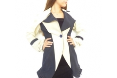 Vente au détail: Combinaison manteau femme entre textile laine écru et bleu foncé.