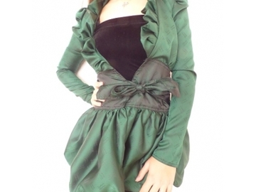Sale retail: Veste en soie pour femme de couleur verte 