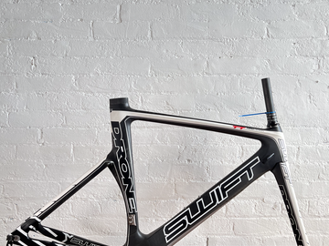 Selling with online payment: Swift Carbon Drone TT Frameset