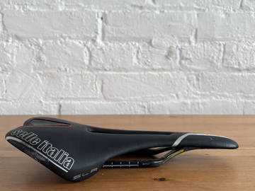 Selling with online payment: Selle Italia SLR Carbon