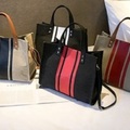 Lote al por mayor: (33) Women Tote Canvas Fashion Handbag MSRP 2,040.00