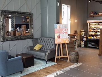 Walk-in: Connect you and your work at Caffè Nero I Charing Cross Rd WC 