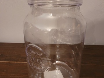 Rent per night (24 hour rental): Drink Dispenser