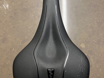 Selling with online payment: SQ Labs 612 Ergowave R Saddle Size 14