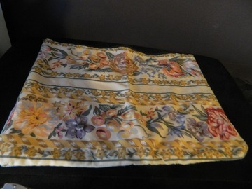 Vente au détail: trousse plate en tissu provençal et jean clair 