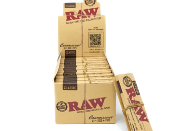  : RAW Classic Connoisseur 1 1/4 Size Rolling Papers with Tips