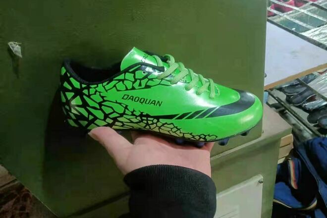 Men Sports Football Shoes in stock 