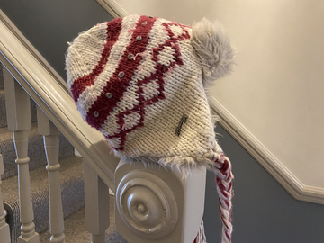 Winter sports: Knitted Mantaray ear flap hat 
