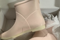 Selling: Brand New Alice + Whittles Rain Boots