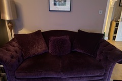 Rent out Monthly: 4 & 3 seater sofa