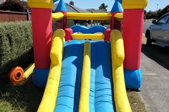 Renting out with online payment: Bouncy Castle