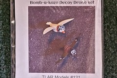 Selling with online payment: TLAR Models Yankee Pigeon/Bomb-a-kaze Decoy Drone set #121