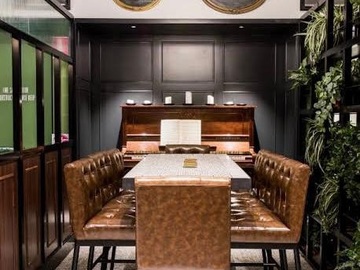 Book a meeting : The Private Quarters | 18th century inspired meeting space