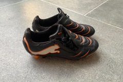 FREE: RESERVED: Puma Football Boots - Kids Size 3.5