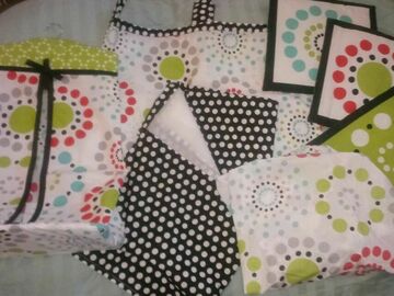Selling with online payment: Sumersault 7 Pc Crib Bedding, Colorburst, Sheet,Stacker,