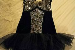 Selling with online payment: 6T Dance Outfit / Black With Silver T Sequins