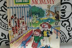 Selling with online payment: I'm my Mommy  I'm my Daddy, golden book, sesame street, hensen, 1