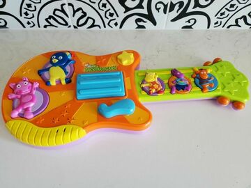 Selling with online payment: The Backyardigans Musical Singing Guitar Toy 2006 Mattel Nick Jr.