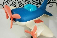 Selling with online payment: Airplane Toy Recyclable Plastic Wonder Wheels by Battat