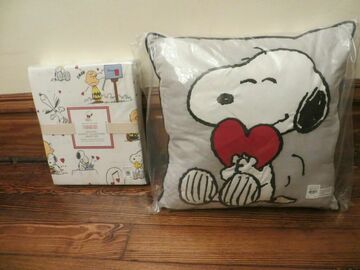 Selling with online payment: Pottery Barn Peanuts Snoopy TWIN SHEET SET + Pillow VALENTINE ORG