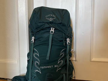 Hiring Out (per day): Osprey Tempest 30 (womens) dark teal