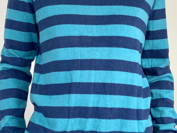 Selling: Striped crew neck sweater 