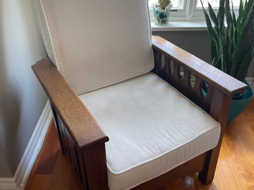 Selling: Authentic Morris Chair 