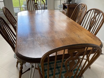 Selling: Kitchen table and chairs with cushions