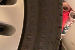 Selling: 4 Lincoln wheels 