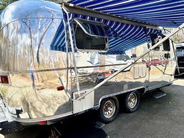 For Sale: 1993 21 foot Airstream Sovereign - Completely Renovated