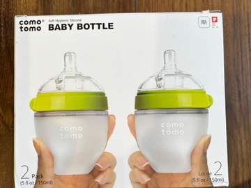 Selling with online payment: New in box Comotomo bottles 2pk 5oz