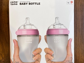 Selling with online payment: New in box Comotomo bottles 2pk 8oz