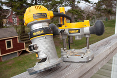Renting out with online payment: Dewalt Hand Router