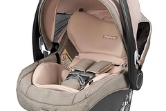 Selling with online payment: New Peg Perego Primo Viaggio Car Seat w Base