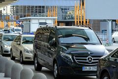  유료 서비스: 베를린 공항 픽업서비스 및 베를린 내 간단한 이사 도움