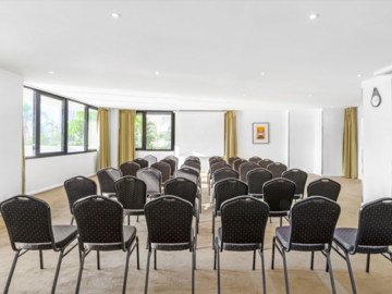 Book a meeting | $: Cavill Room | A sophisticated meeting room in Vibe Hotel