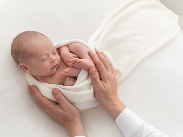Fixed Price Packages: Newborn photography