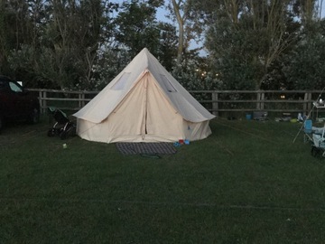 Renting out with online payment: 6-8 person Bell Tent