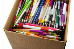 Bulk Lot (Liquidation & Wholesale): Bulk Lot Of Assorted Quality Blank Plastic Retractable Pens