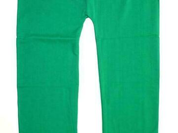Selling with online payment: 2Be Real Big Girls Green Capri Length Legging W/Studs (One Size) 