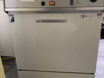 Gebruikte apparatuur: Miele G 7881 medische wasmachine
