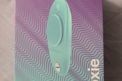 Selling: We-Vibe Moxie Unopened Brand New