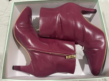 Selling: KS ELECTRIC BOOT (BERRY)