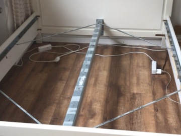 Biete Hilfe: Ikea Bett weiß 1,40 x2,00 m
