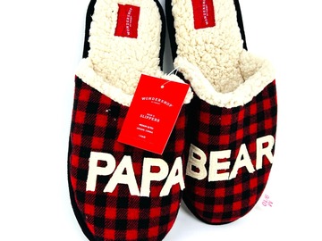 Comprar ahora: Men's Family Sleep Papa Bear Slippers - Wondershop™ Red