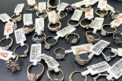 Liquidation/Wholesale Lot: 100pcs Fashion Colored Alloy Ladies Ring