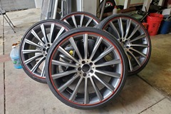 Selling: 22 inch wheels and tiers 